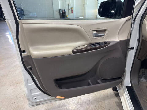 2017 Toyota Sienna
