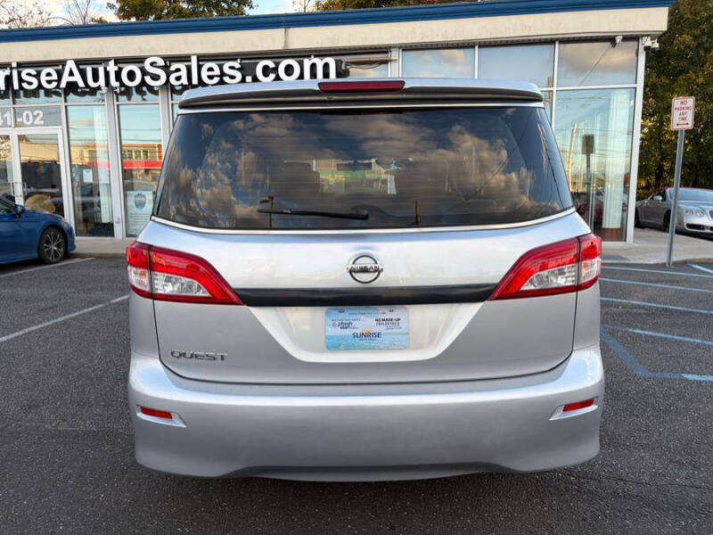 2013 Nissan Quest