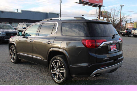 2017 GMC Acadia Denali