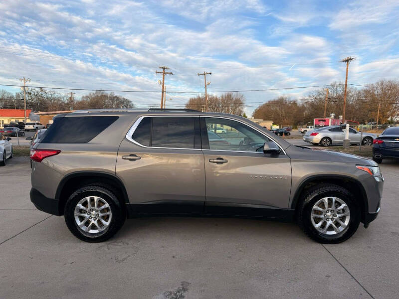 2018 Chevrolet Traverse LT Cloth