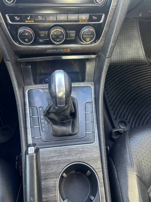 2016 Volkswagen Passat 1.8T SE