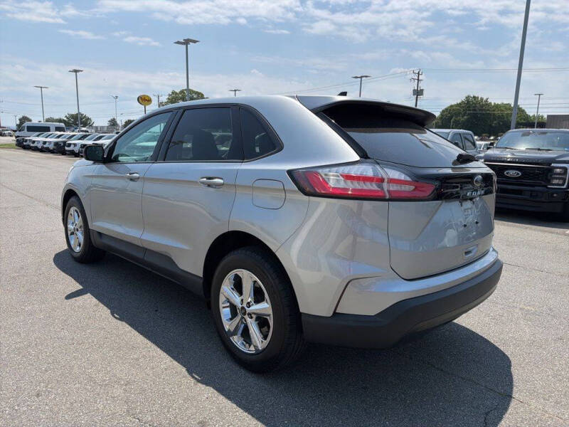 2023 Ford Edge SE