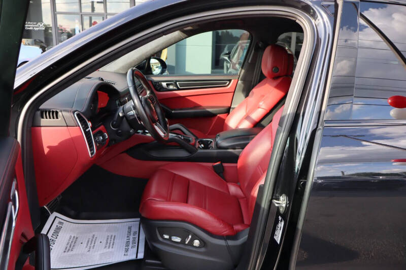 2021 Porsche Cayenne GTS Coupe