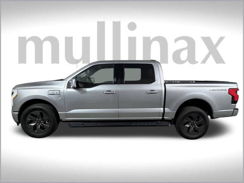 2022 Ford F-150 Lightning Lariat