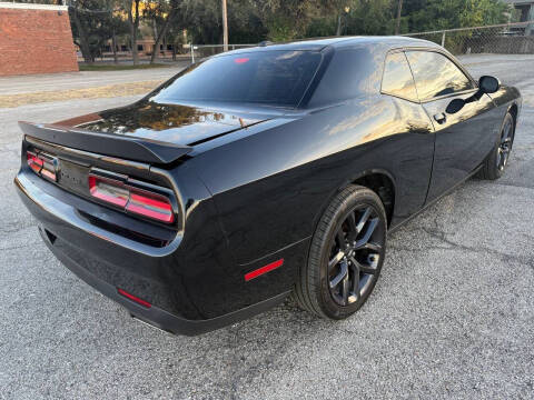 2021 Dodge Challenger SXT