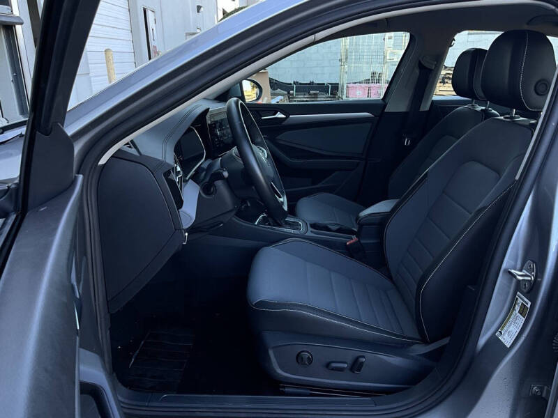 2025 Volkswagen Jetta SE