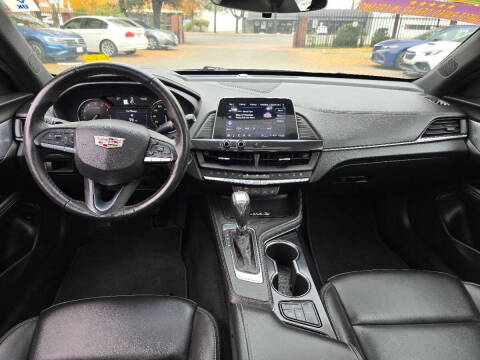 2023 Cadillac CT4 Luxury