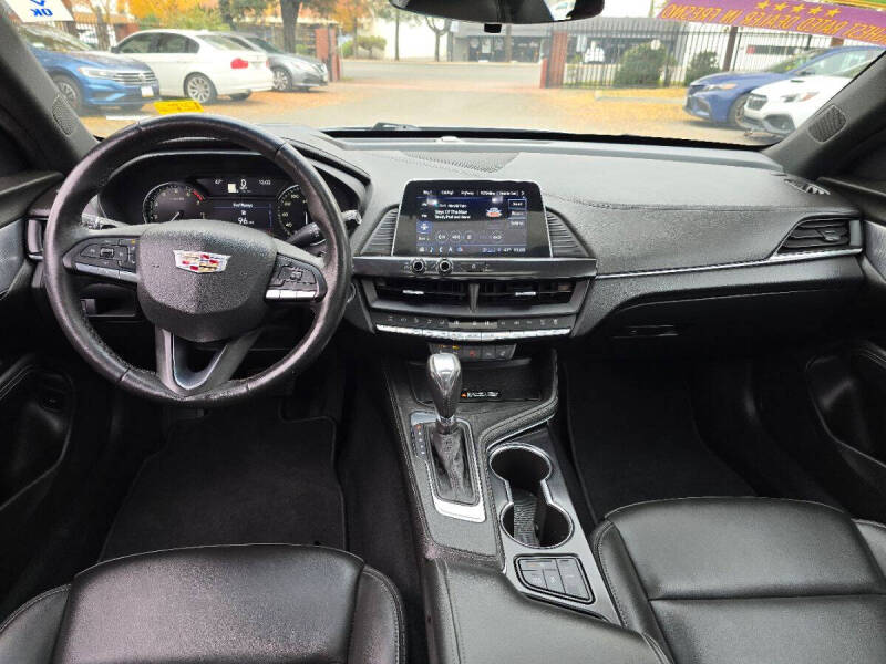 2023 Cadillac CT4 Luxury