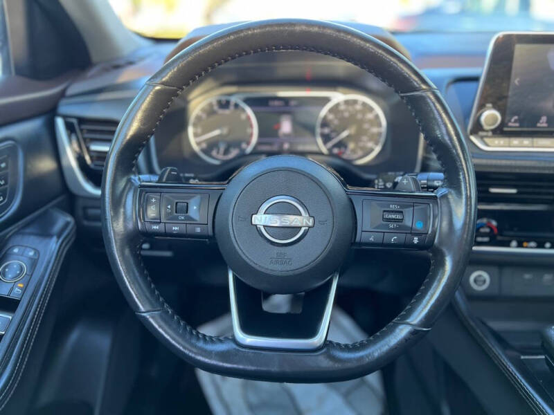 2023 Nissan Rogue SL