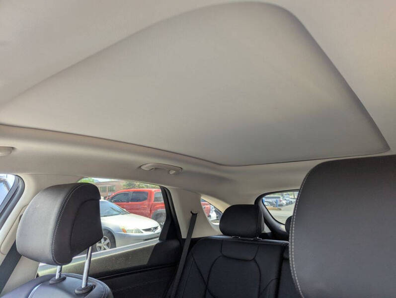 2023 Genesis GV70 2.5T Standard