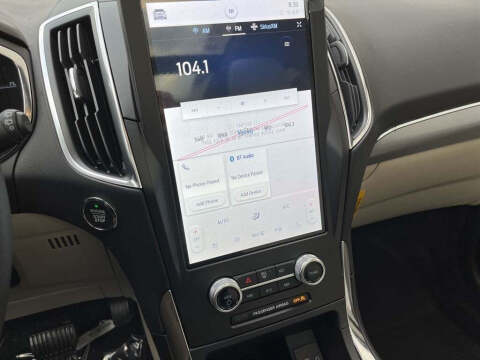 2021 Ford Edge Titanium