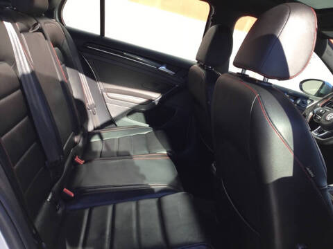 2017 Volkswagen Golf GTI SE