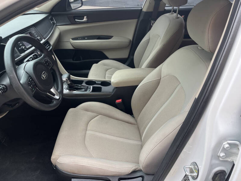 2017 Kia Optima LX