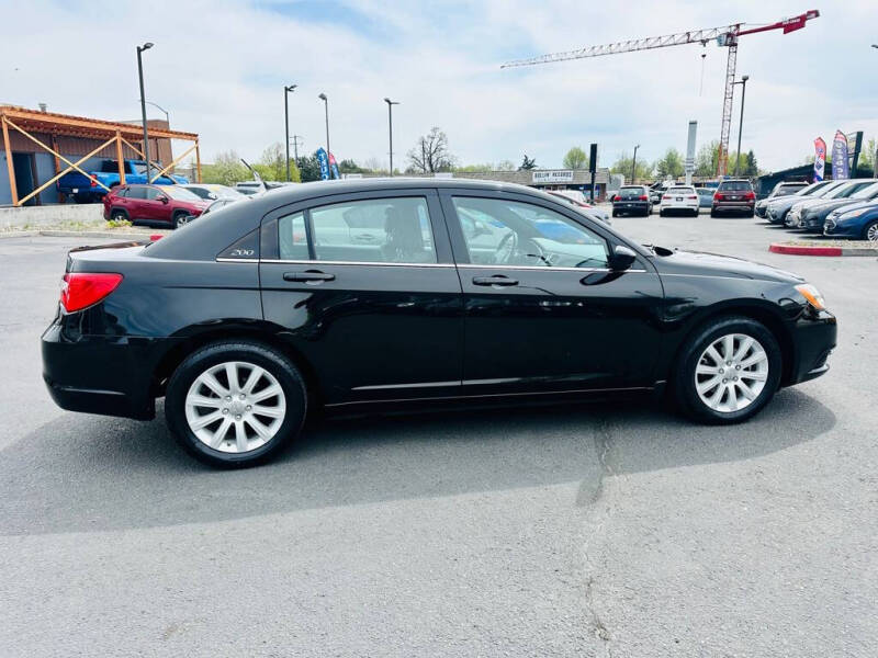 2012 Chrysler 200 Touring