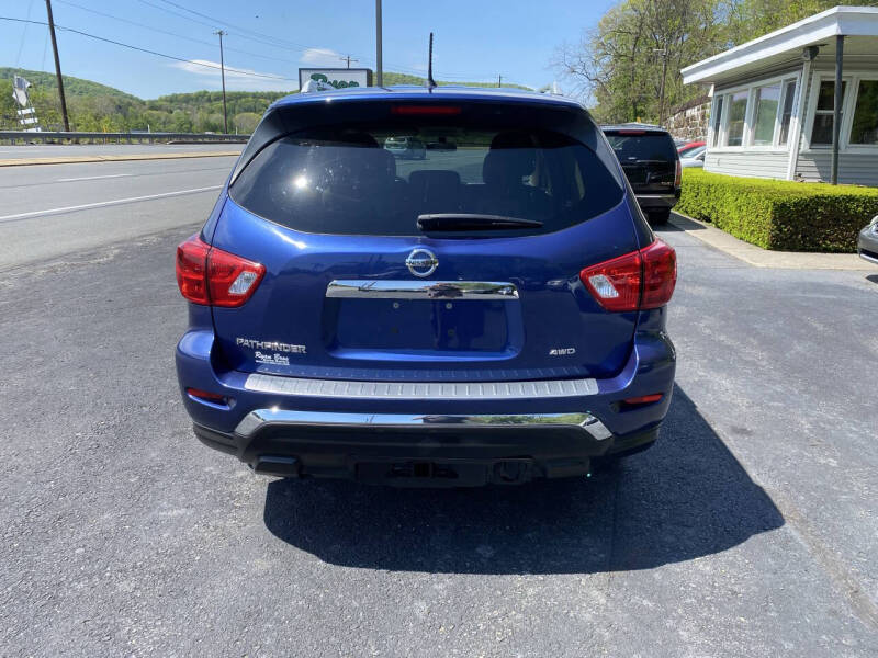 2017 Nissan Pathfinder S