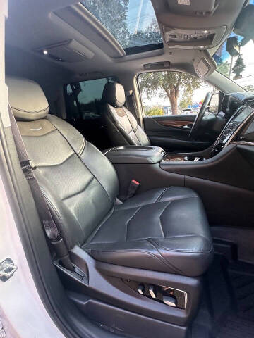 2020 Cadillac Escalade Luxury