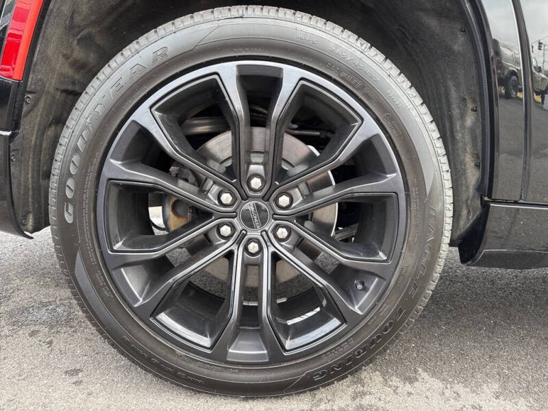 2022 Jeep Grand Wagoneer Series II