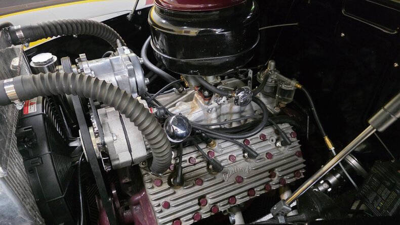 1942 Ford Super Deluxe