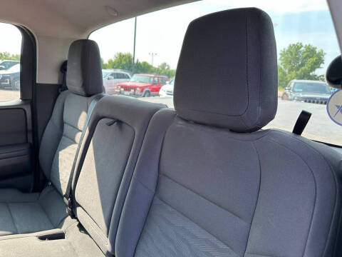 2022 Nissan Frontier S