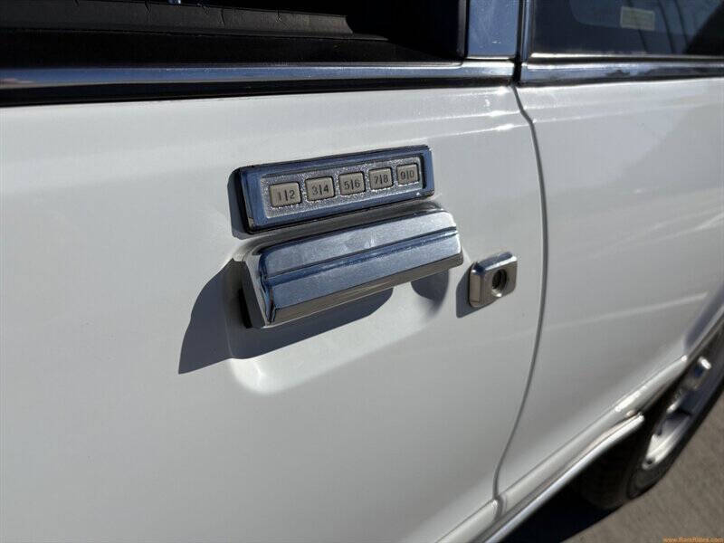 1989 Lincoln Mark VII LSC