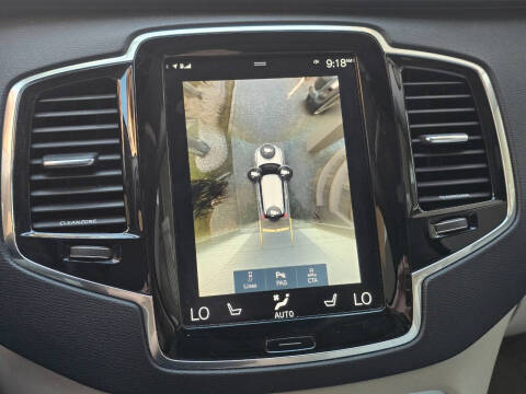 2016 Volvo XC90 T8 eAWD Momentum