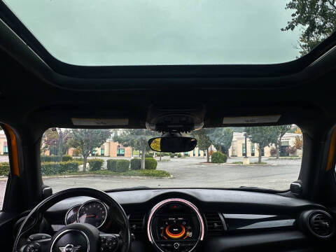 2015 MINI Hardtop 4 Door Cooper