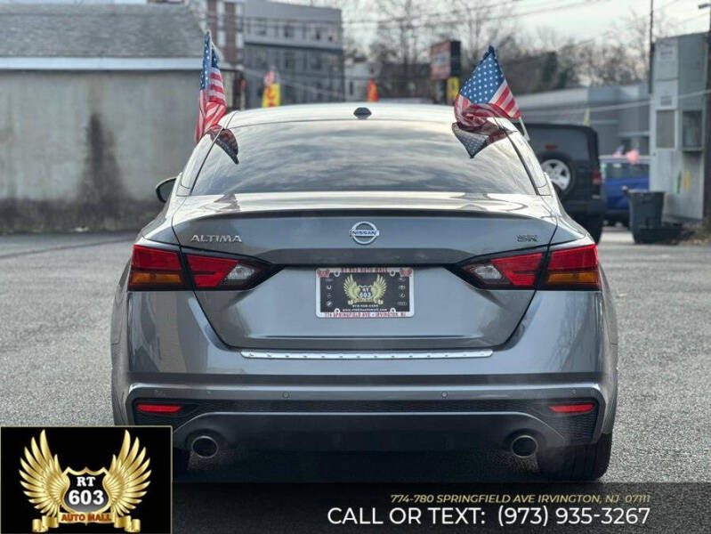 2022 Nissan Altima 2.5 SR