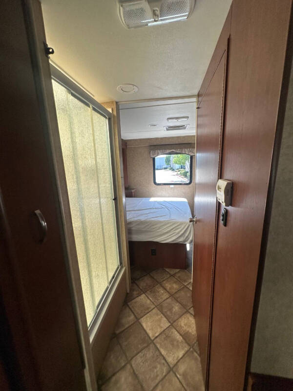 2014 Thor Motor Coach CHATEAU 31L