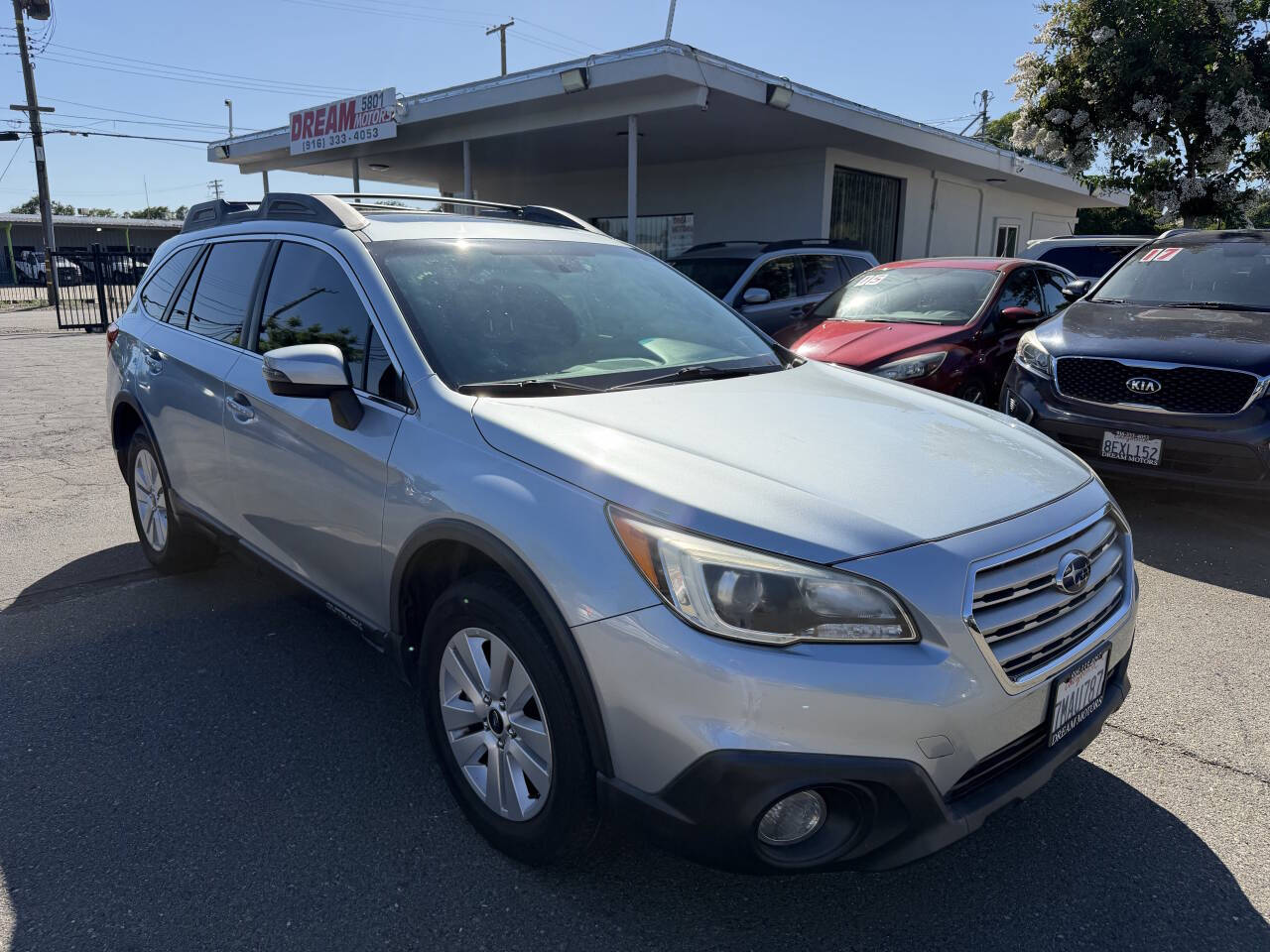 2015 Subaru Outback 2.5i Premium CVT PZEV's photo