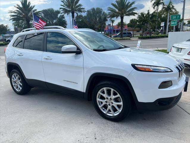2018 Jeep Cherokee  - $18,797