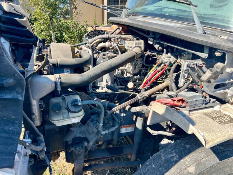 2008 Freightliner B2 Chassis