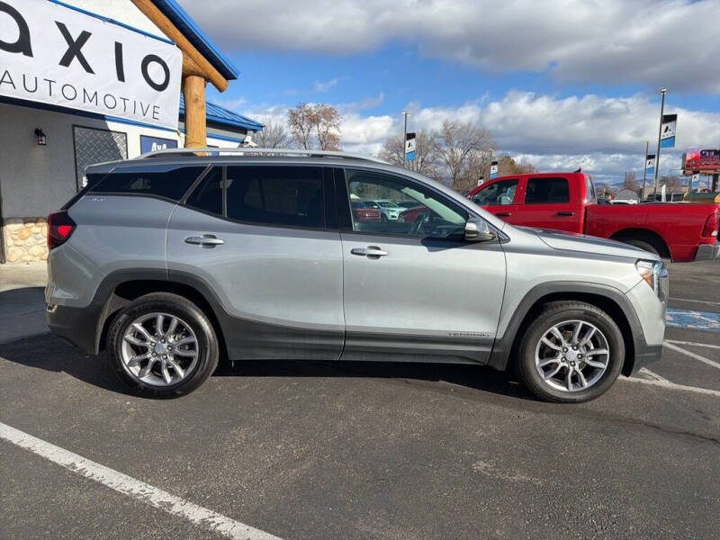 2024 GMC Terrain SLT