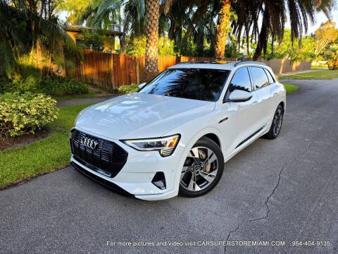 2021 Audi e-tron quattro Premium