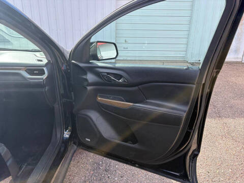 2017 GMC Acadia SLE-2