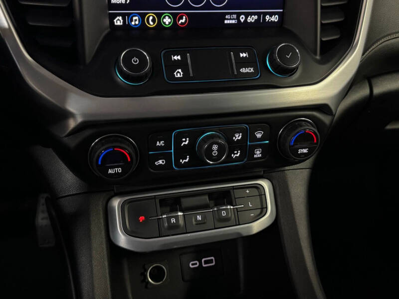 2020 GMC Acadia SLT