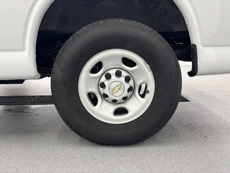 2023 Chevrolet Express 3500