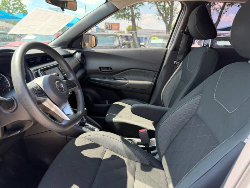 2020 Nissan Kicks S