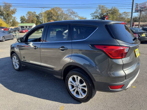 2019 Ford Escape SE