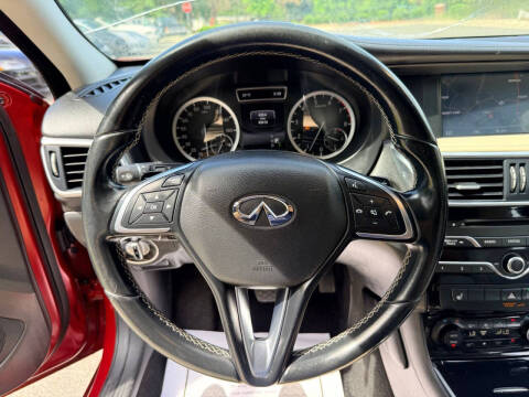 2017 Infiniti QX30 Premium