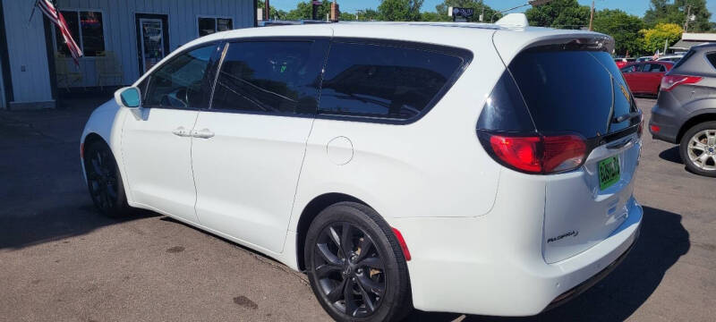 2019 Chrysler Pacifica Touring Plus