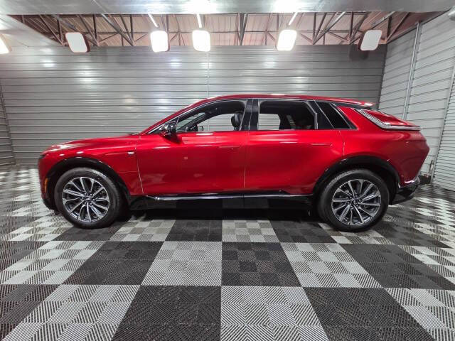 2024 Cadillac LYRIQ Sport 1