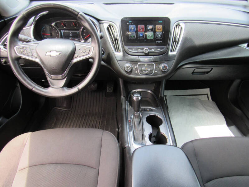 2017 Chevrolet Malibu LT