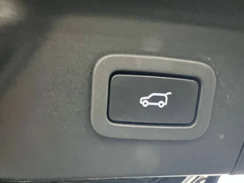 2019 Land Rover Range Rover Velar P250 R-Dynamic SE