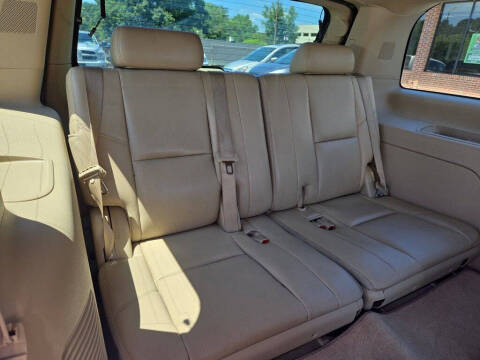 2012 Cadillac Escalade Luxury