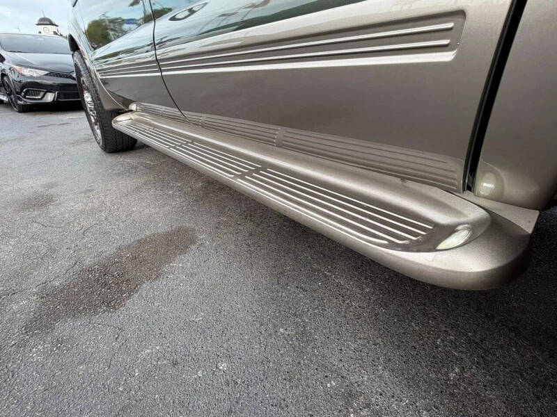 2005 Ford Excursion Eddie Bauer