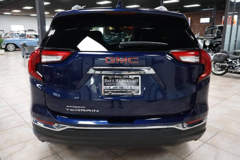 2022 GMC Terrain SLT