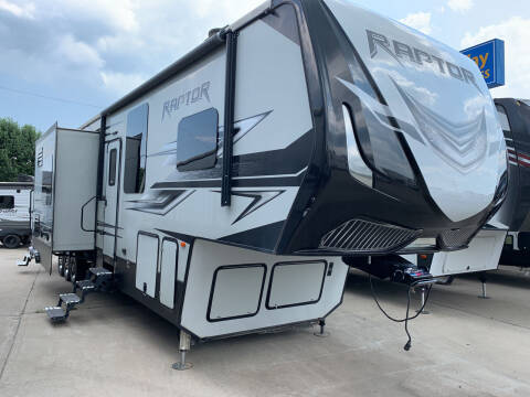 2017 Keystone Raptor