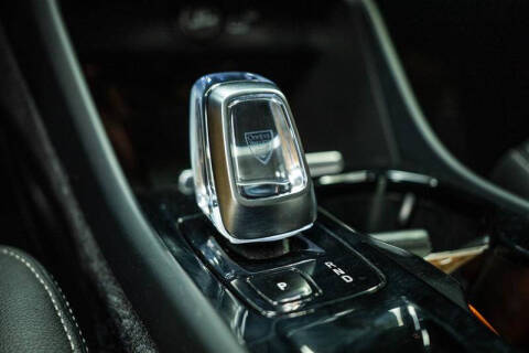 2024 Volvo XC40 B5 Plus Bright Theme