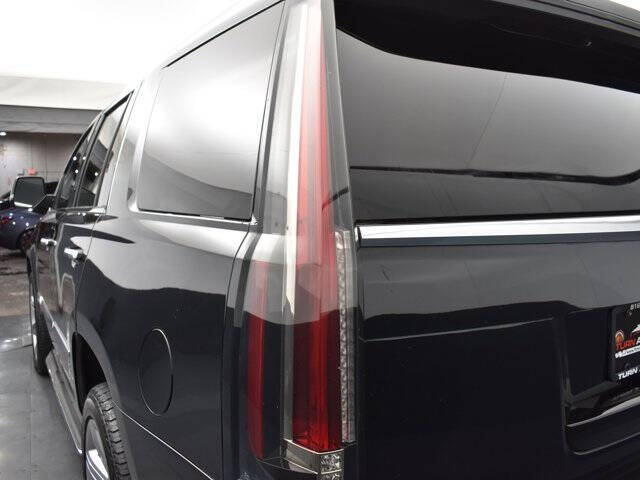 2020 Cadillac Escalade Luxury