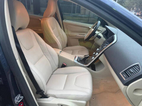 2015 Volvo XC60 T5 Drive-E Premier